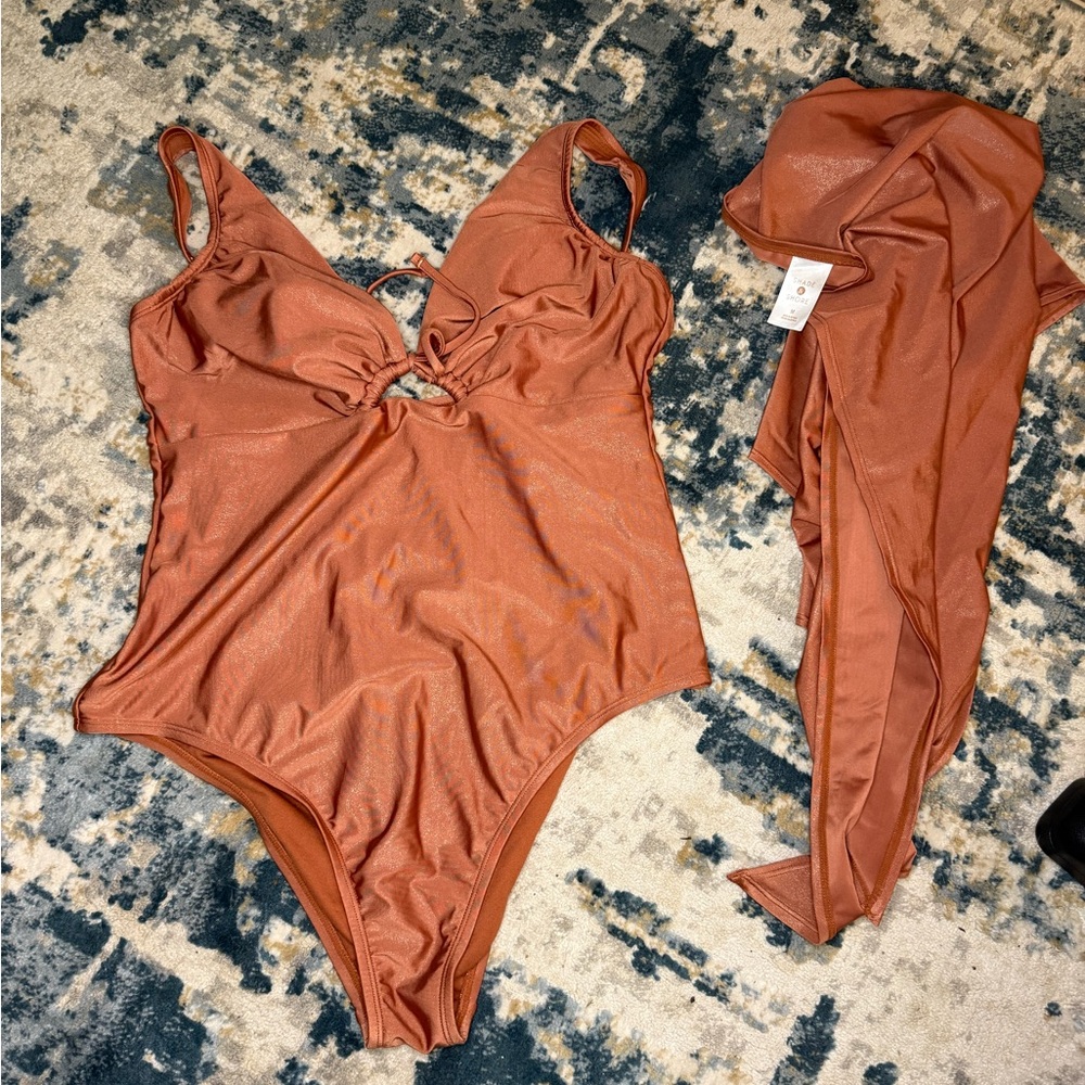 EUC Shade & Shore One Piece swimsuit with Sarong